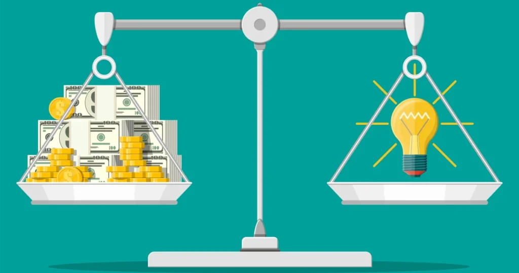 アップセルで顧客単価向上！メリット、デメリット、ポイント、例を解説